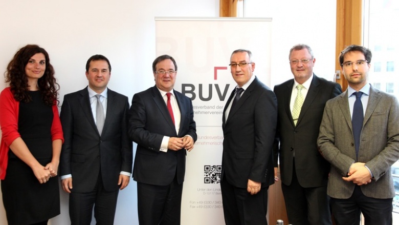 Laschet erhält BUV-Preis für Unternehmerische Vielfalt