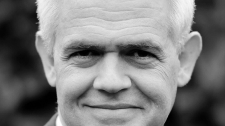 Dr. Günther J. Bergmann Dr. Günther J. Bergmann