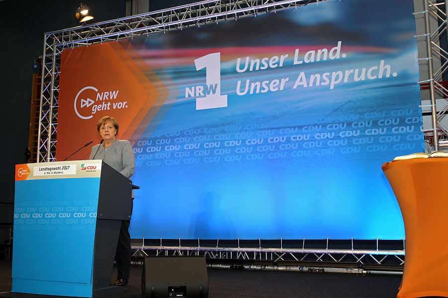 Angela Merkel und Armin Laschet in Bad Godesberg und Waldbröl