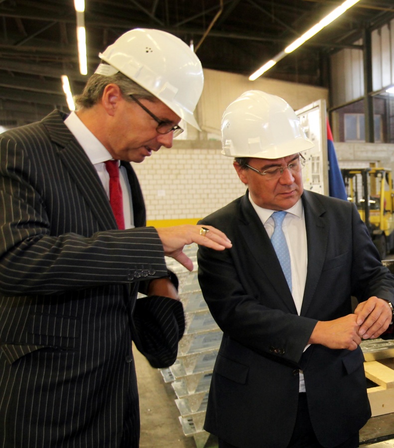 Wirtschaftstour: Laschet bei Grillo in Duisburg