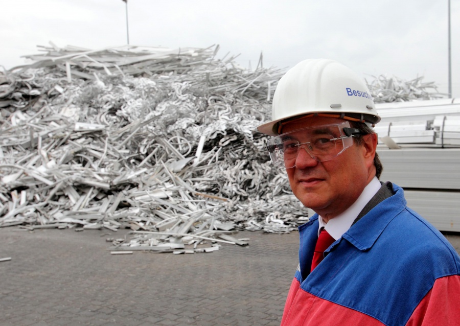 Wirtschaftstour: Laschet bei Trimet