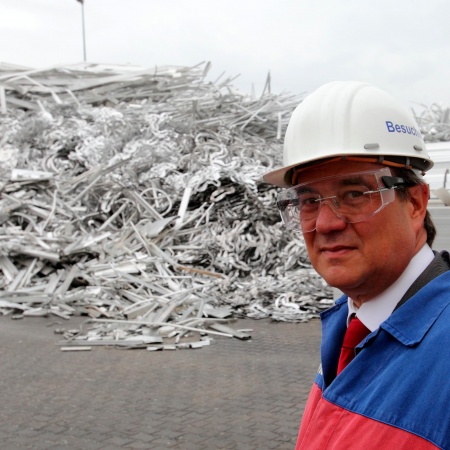 Wirtschaftstour: Laschet bei Trimet