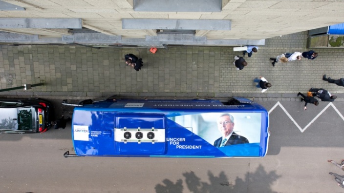 Bus mit  Jean-Claude Juncker Abbildung