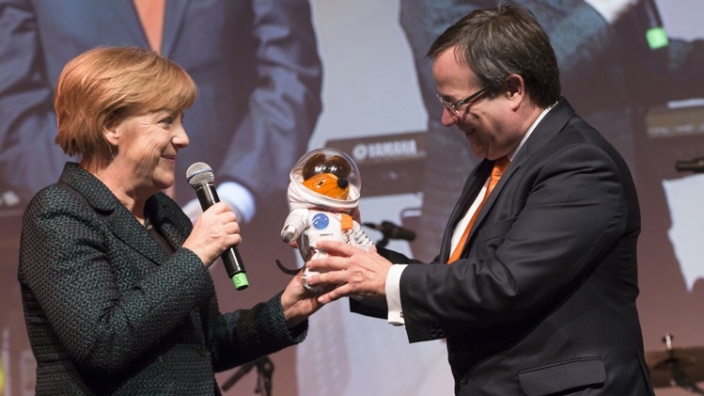 Merkel, Astromaus und Laschet