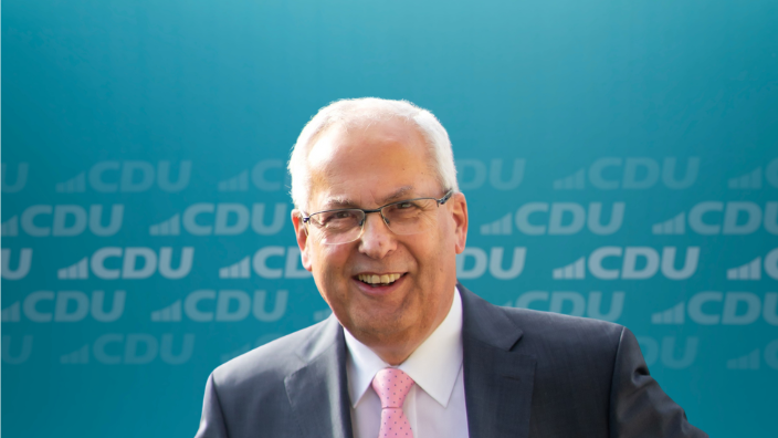 Dr. Karl Schneider - unser Landratskandidat für den Hochsauerlandkreis.